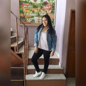 Meet your Posher, Daniela